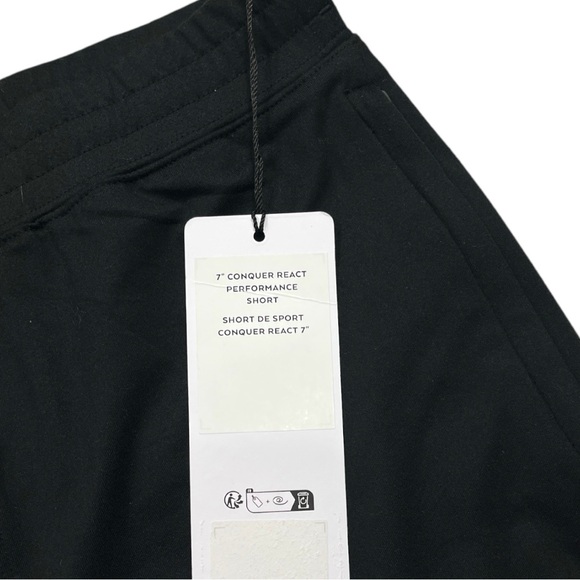 NWT Alo Yoga Mens 7" Conquer React Performance Short size Small in Black - Picture 6 of 9